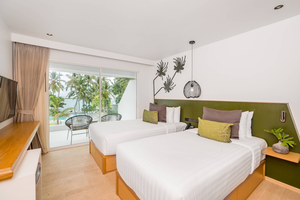 Deluxe Twin Room With Seaview - Photo 4