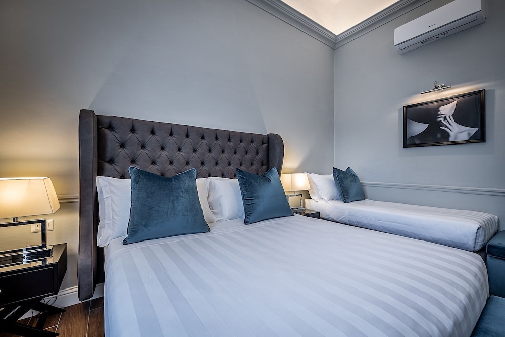 Superior Triple Room photo 3