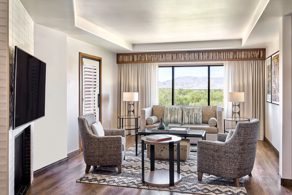 Presidential Suite, 1 King Bed with Sofa bed