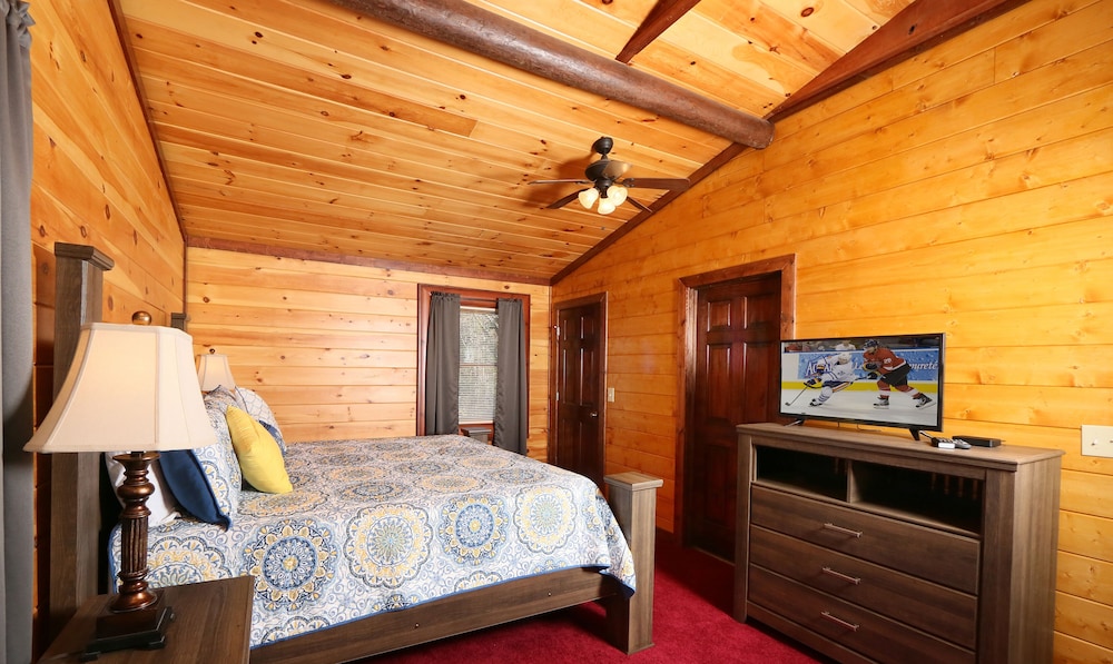 House, Multiple Beds (Splash N' Play #524) photo 2