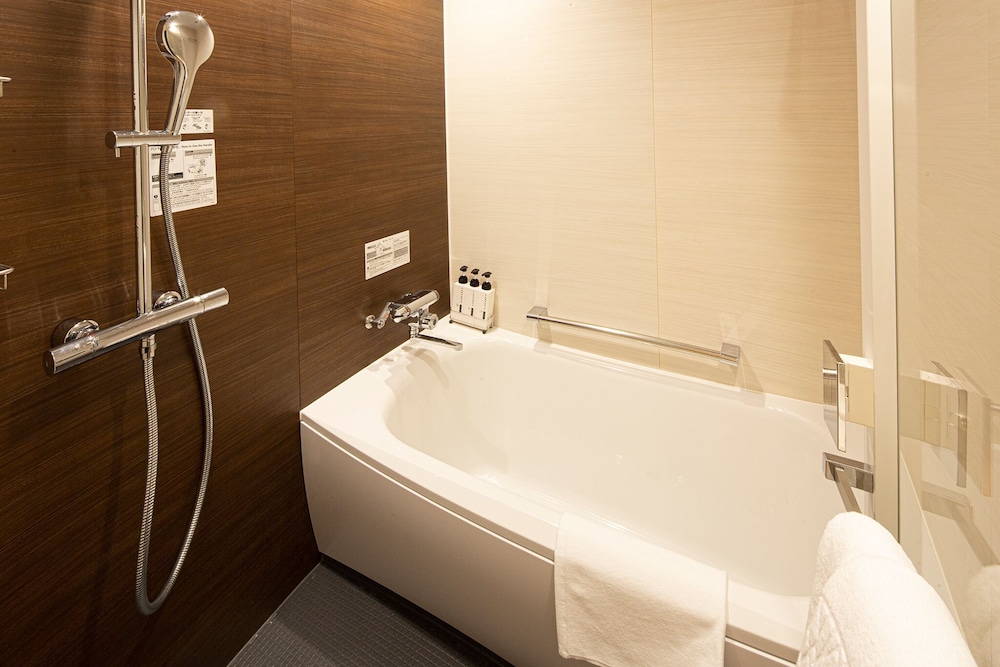 Standard Twin Room, Non Smoking - Photo 15