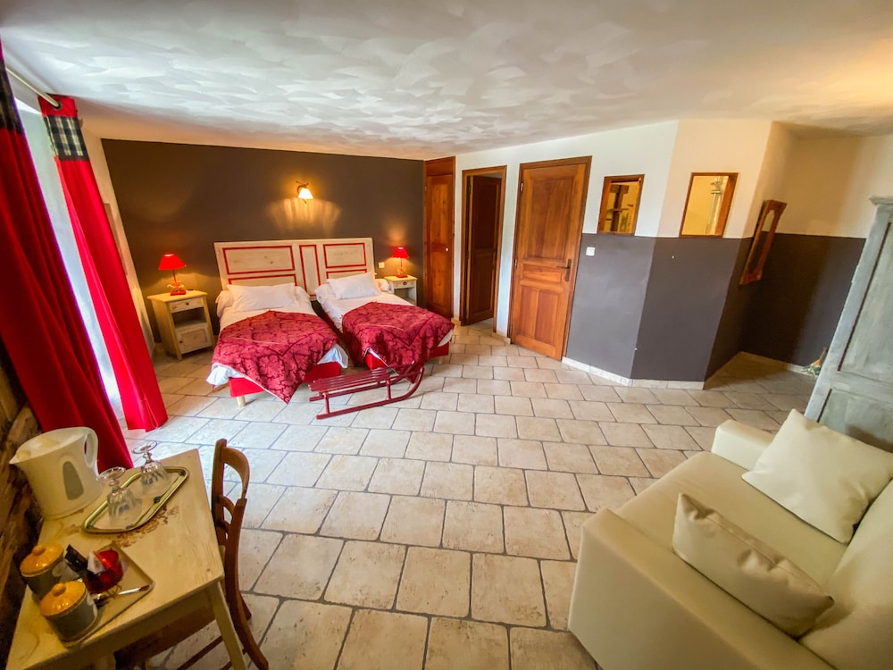 Double or Twin Room, Ensuite, Mountain View (Fond de la Grange)