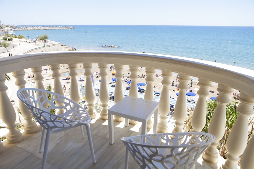 Suite, Sea View - Photo 1