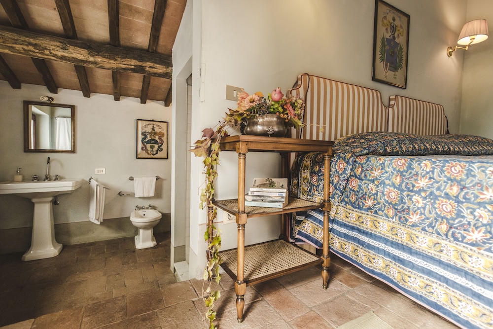 Exclusive Room, 1 Queen Bed photo 1