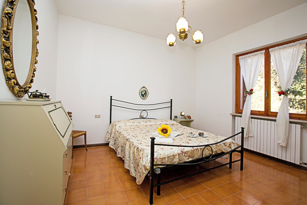 Family Apartment, Multiple Bedrooms, Mountainside (Balcone Panoramico sul Garda)