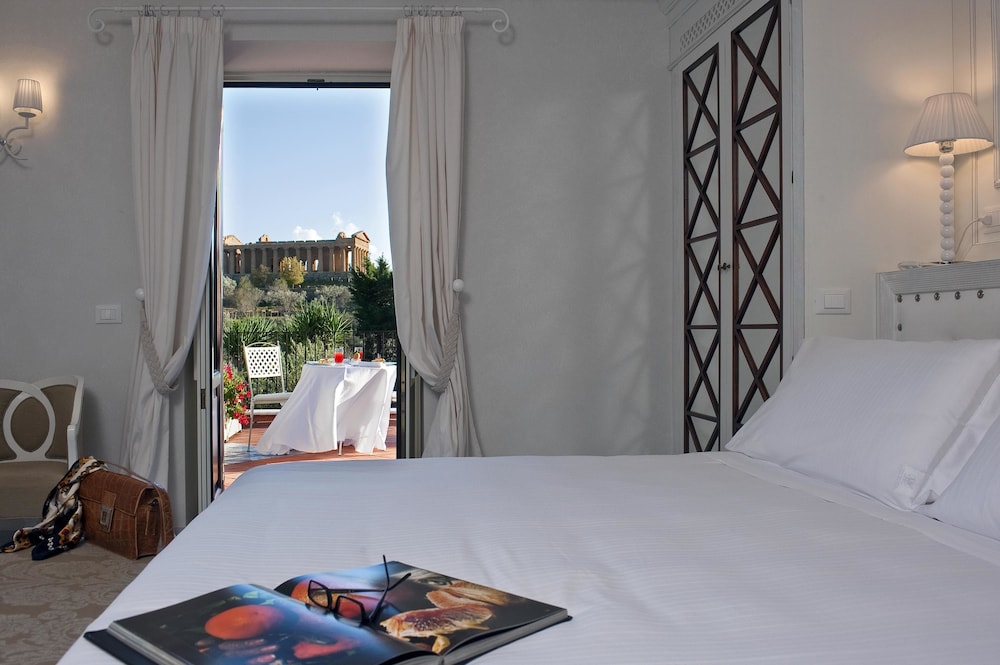 Deluxe Room - Photo 2