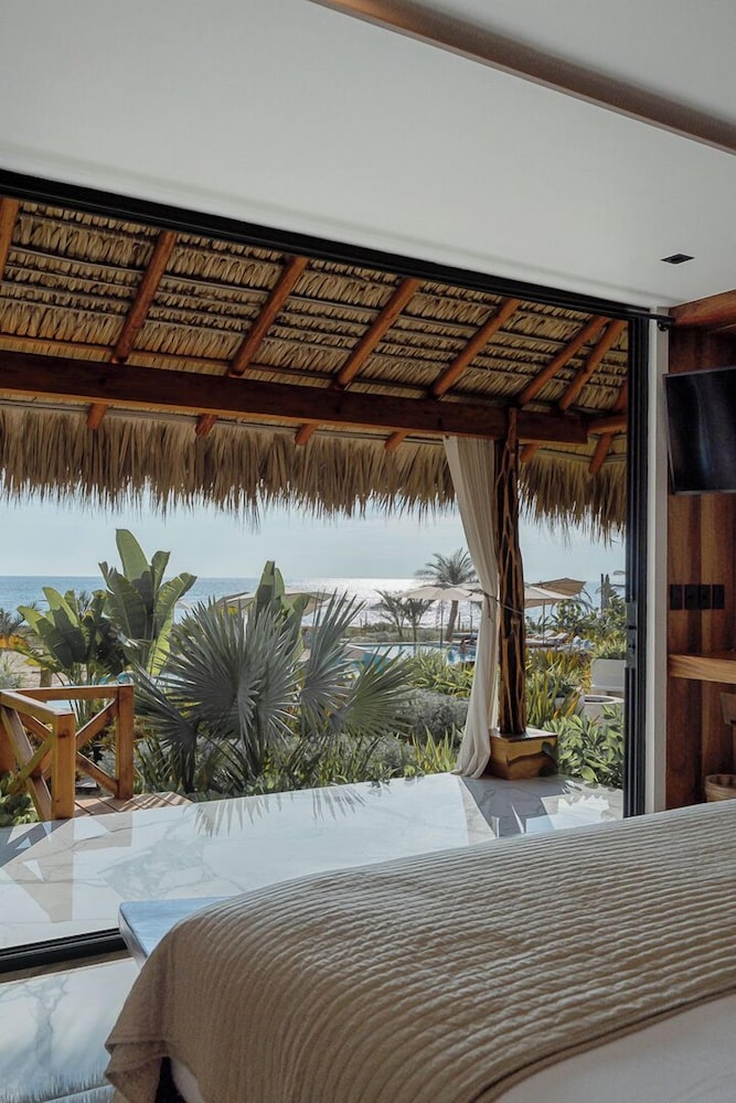 Deluxe Suite, Ocean View