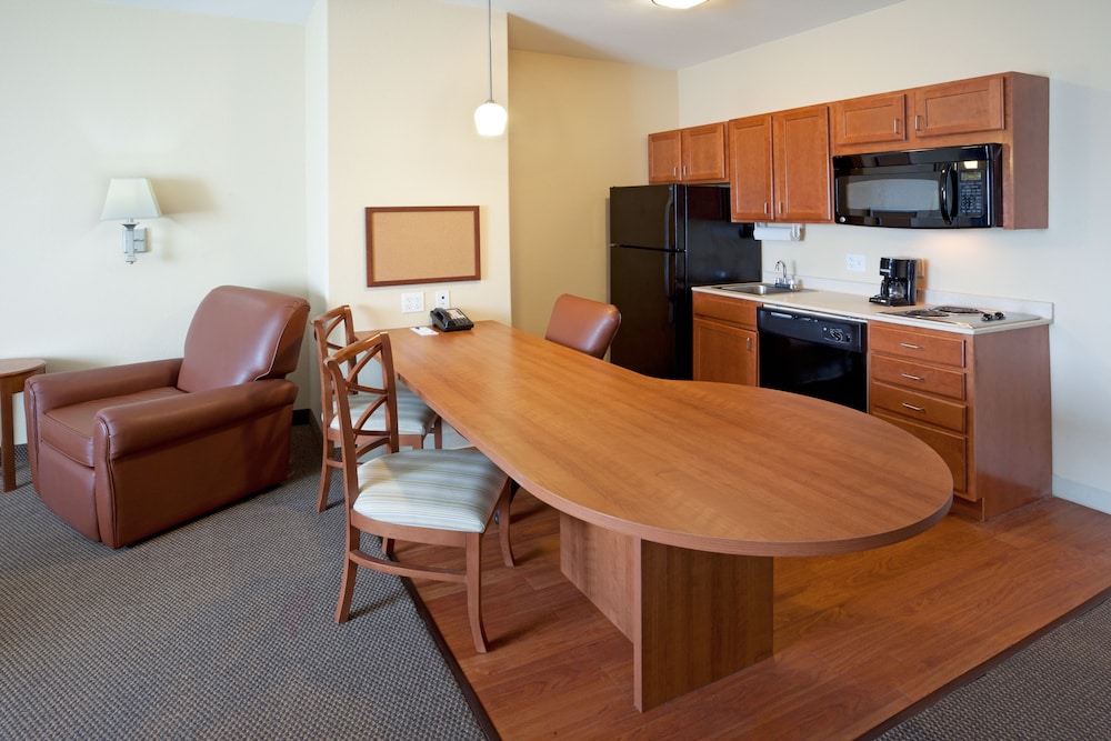 Suite, 1 Bedroom - Photo 6