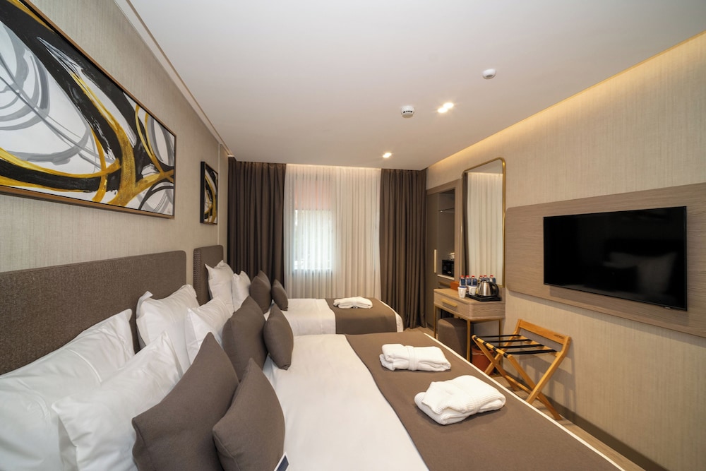 Traditional Triple Room photo 2