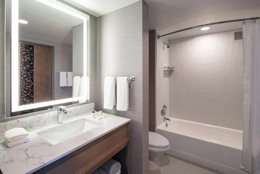 Suite, Multiple Beds - Photo 5