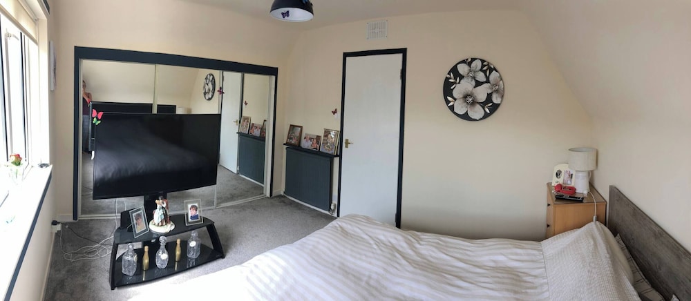 Apartment, 3 Bedrooms, City View photo 2