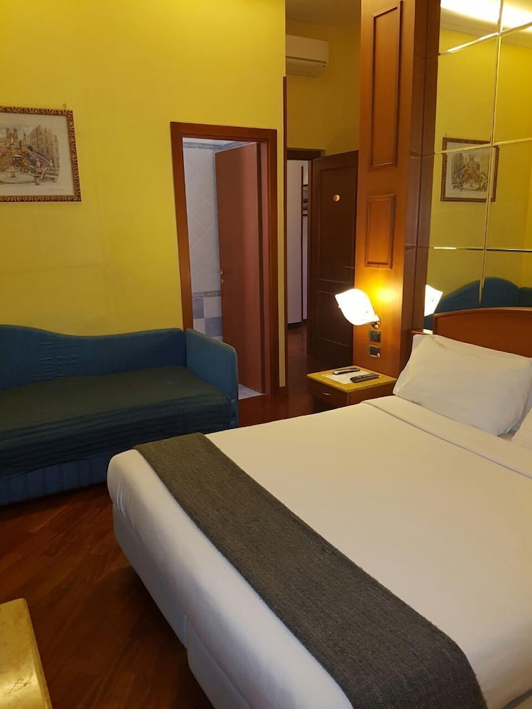 Triple Room photo 3