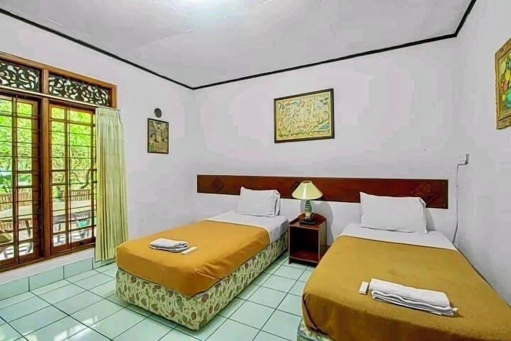 Family Room, Balcony, Garden View