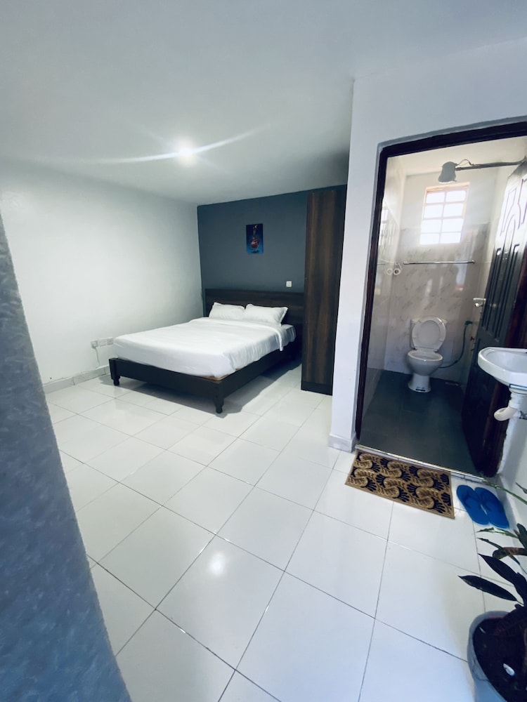 Deluxe Studio Suite photo 2