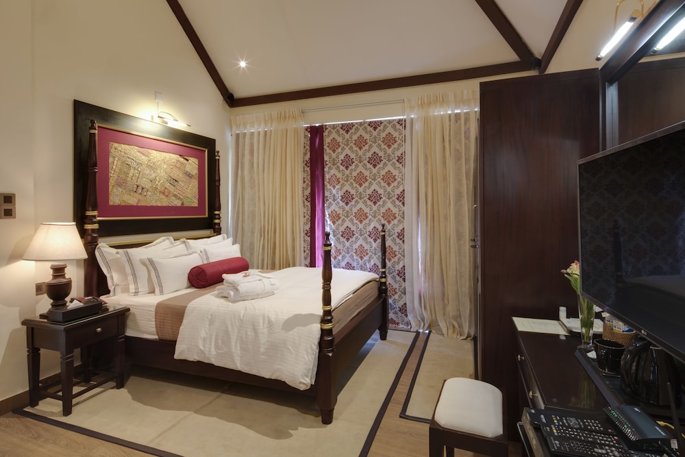 Deluxe Room, 1 Queen Bed, Garden View