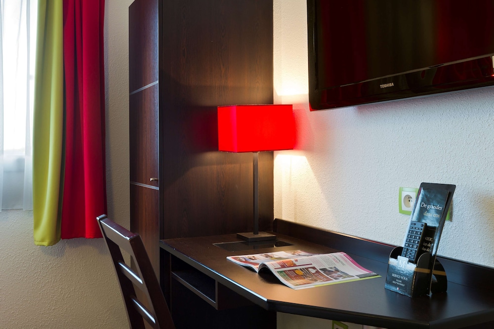 Standard Room, 3 Twin Beds photo 2
