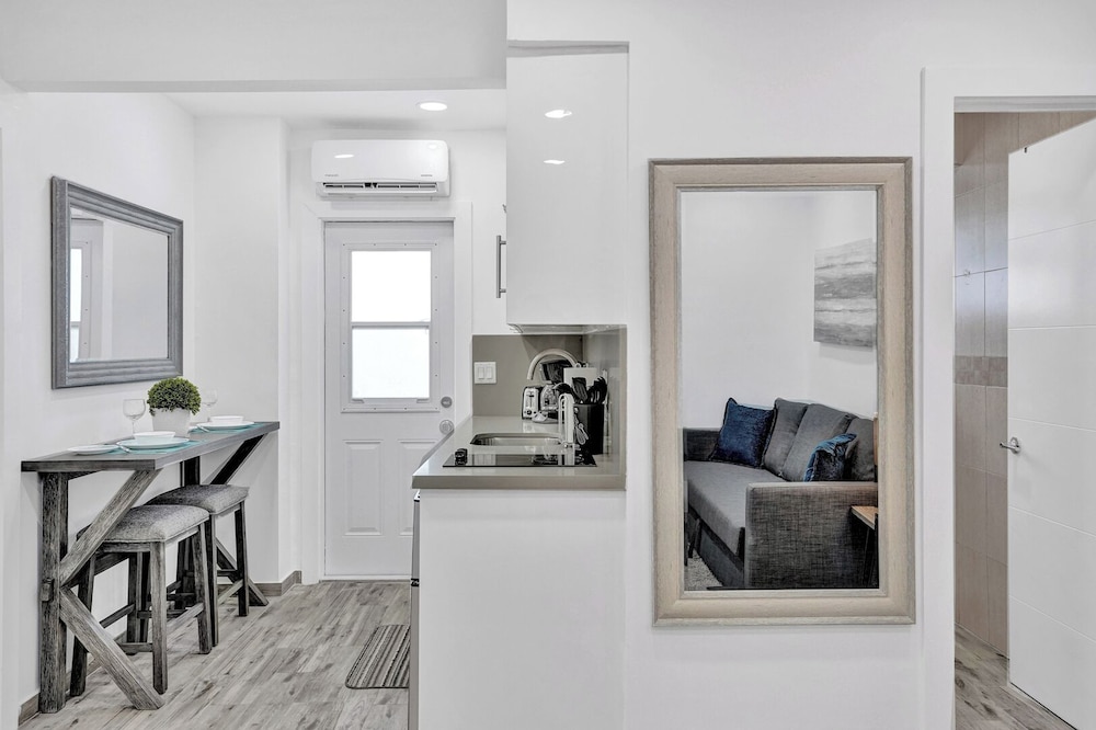 Studio (2 Bedrooms) photo 2
