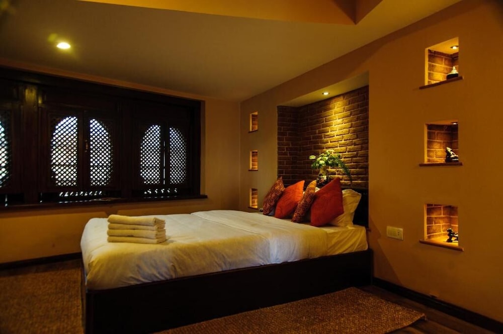 Premium Studio Suite, 1 Double Bed, Ensuite, Mountain View