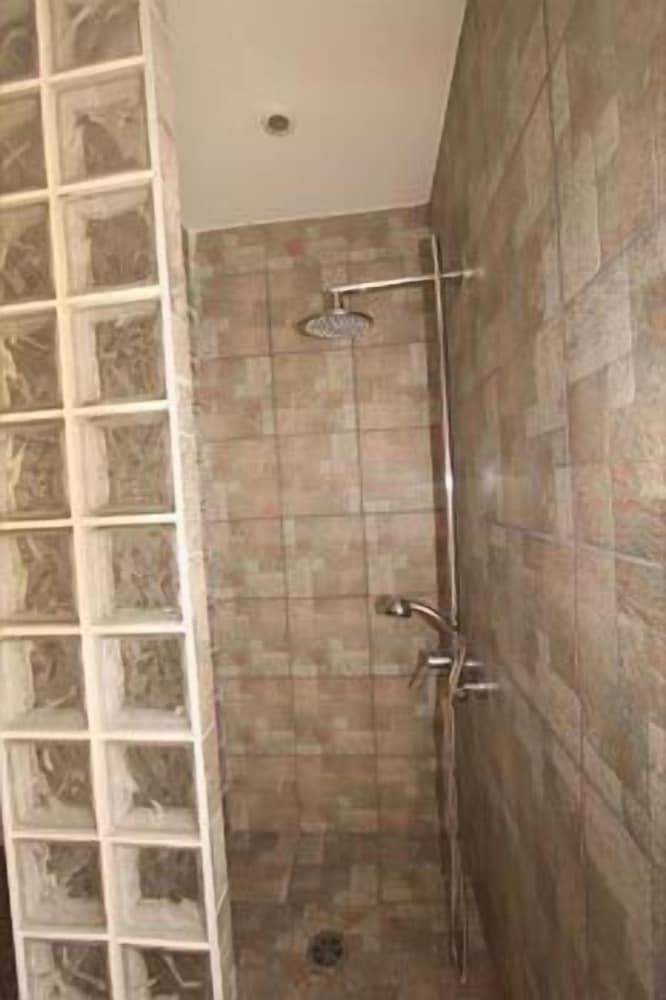 Standard Double Room - Photo 2