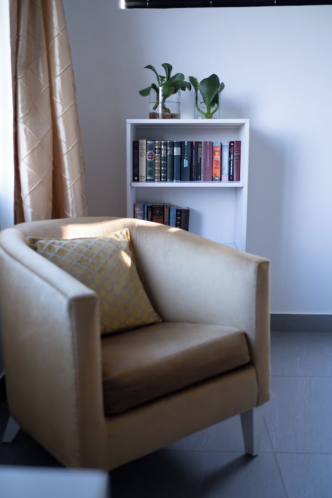 The Yellow Suite photo 1