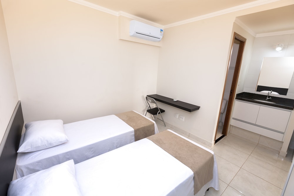 Twin Room, 2 Twin Beds photo 1