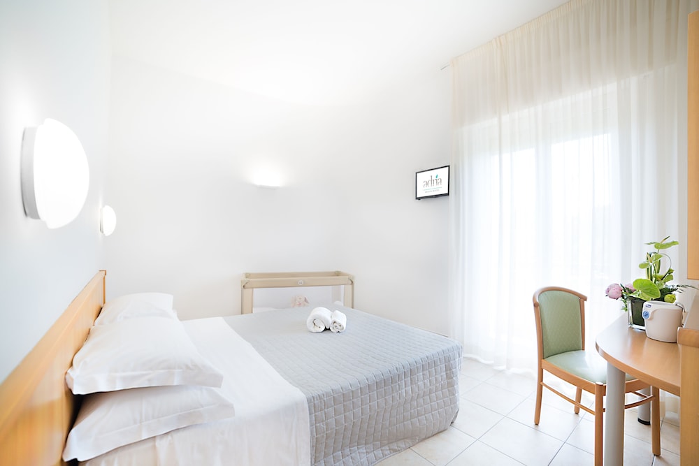 Comfort Double or Twin Room photo 3