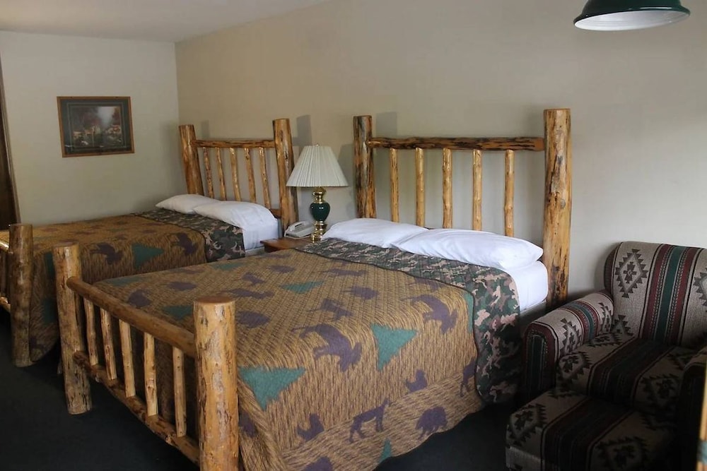Queen Suite photo 1
