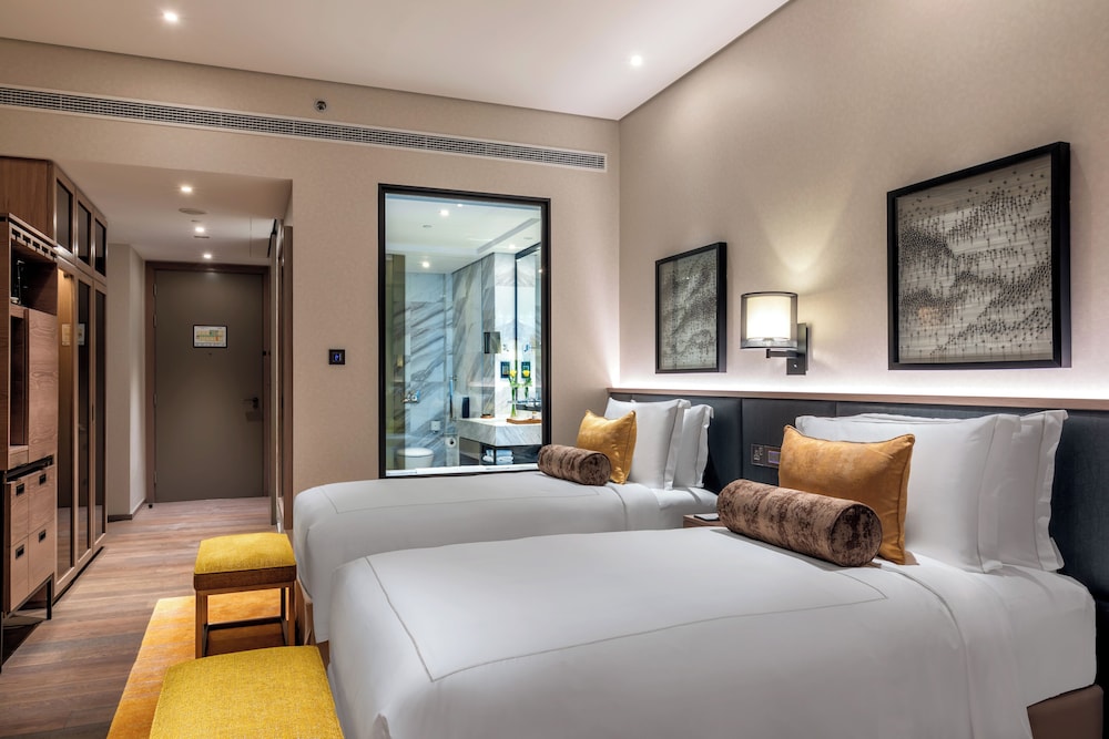 Taj Club, Club Room, 2 Twin Beds, Balcony