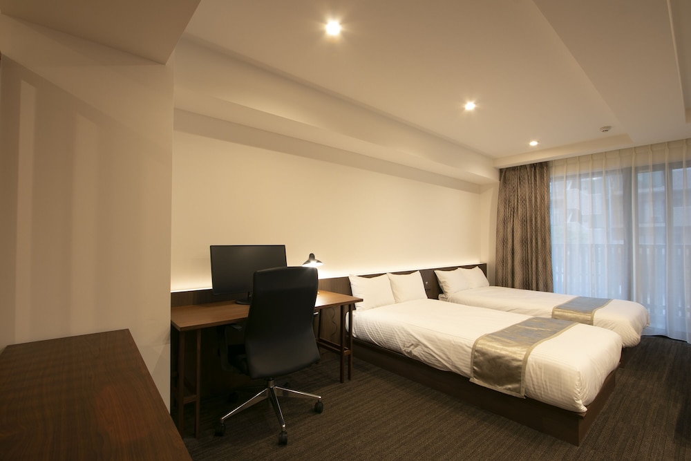 Superior Work Room (58sqm / For 6 People), Non Smoking photo 2