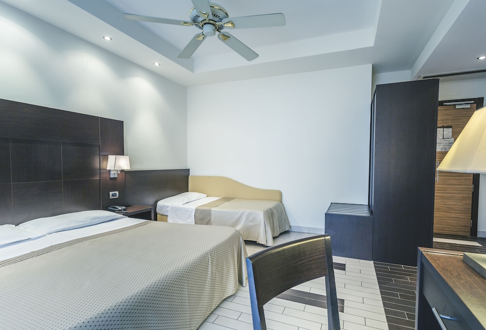 Comfort Triple Room photo 3