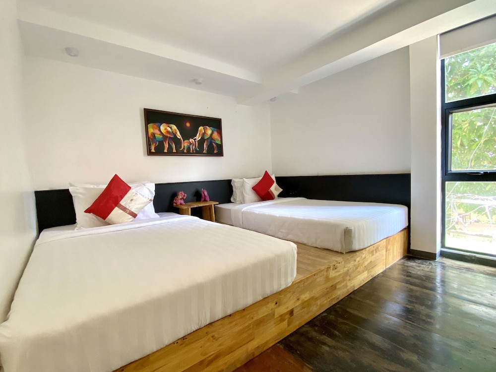 Double or Twin Room with Swimming Pool Access
