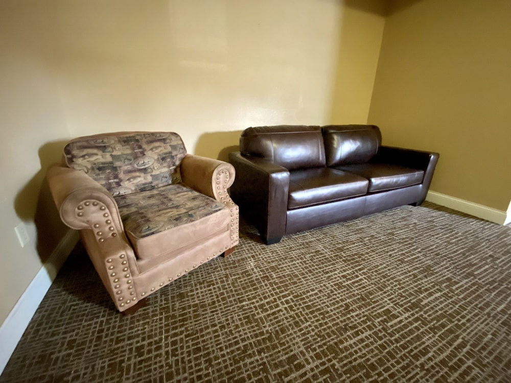 Deluxe Suite, 2 Queen Beds - Photo 5