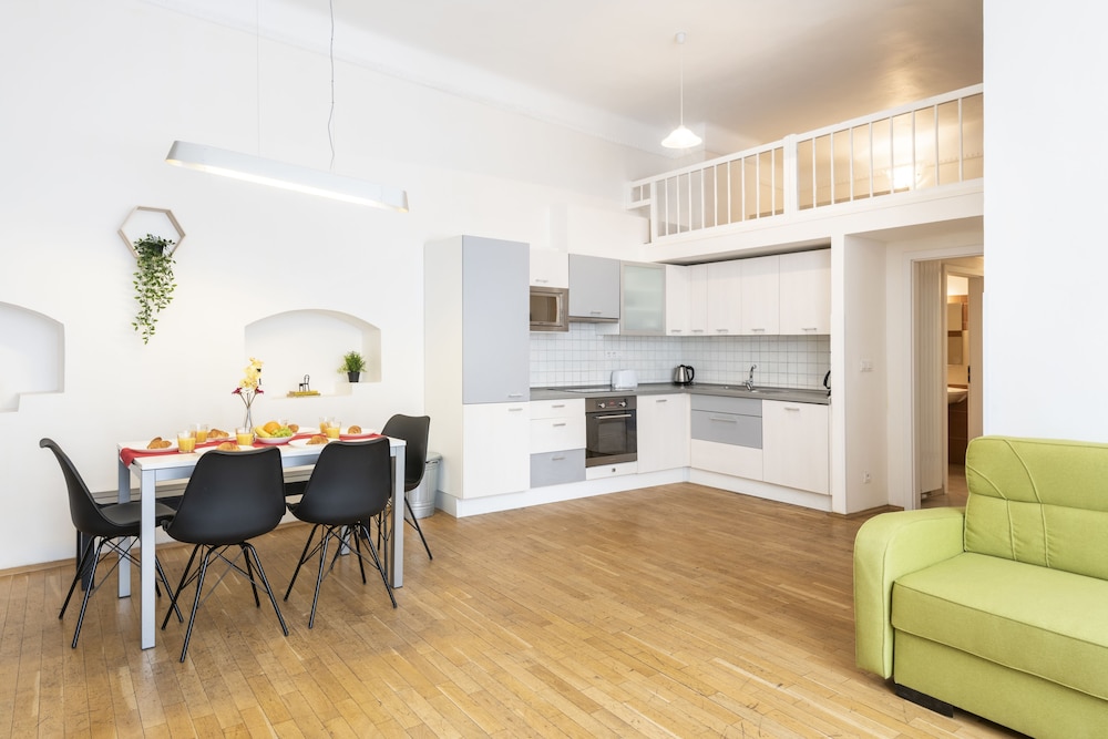 Exclusive Apartment, 2 Bedrooms, Mezzanine (Apt 9)