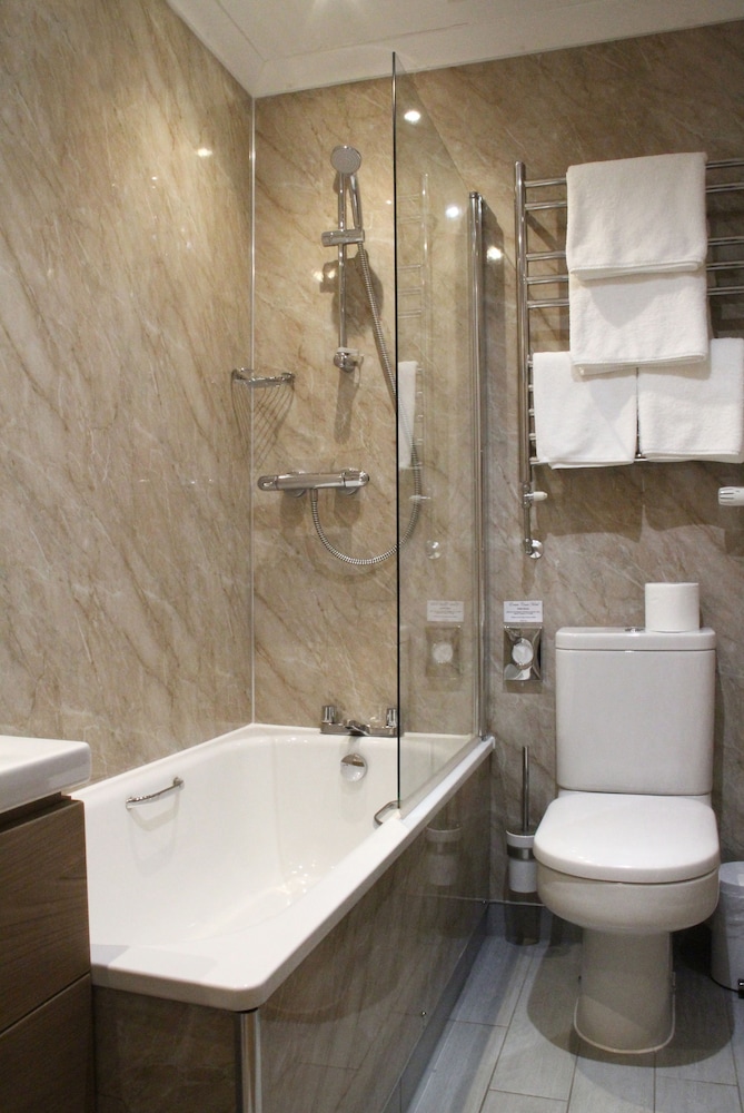 Standard Triple Room - Photo 4