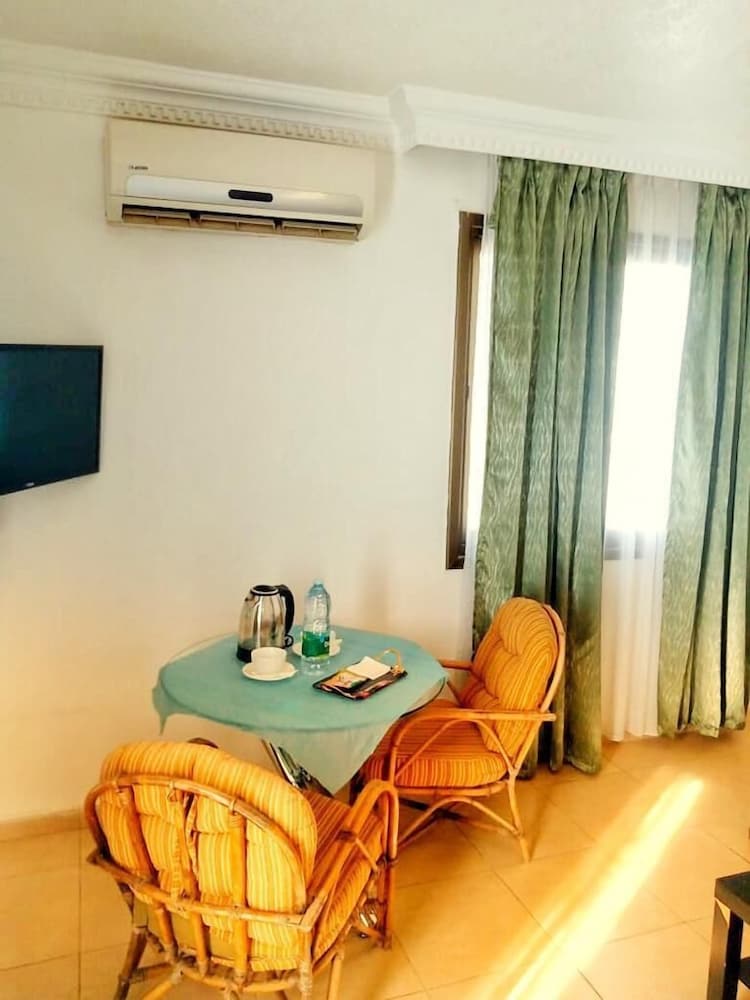 Deluxe Apartment photo 2