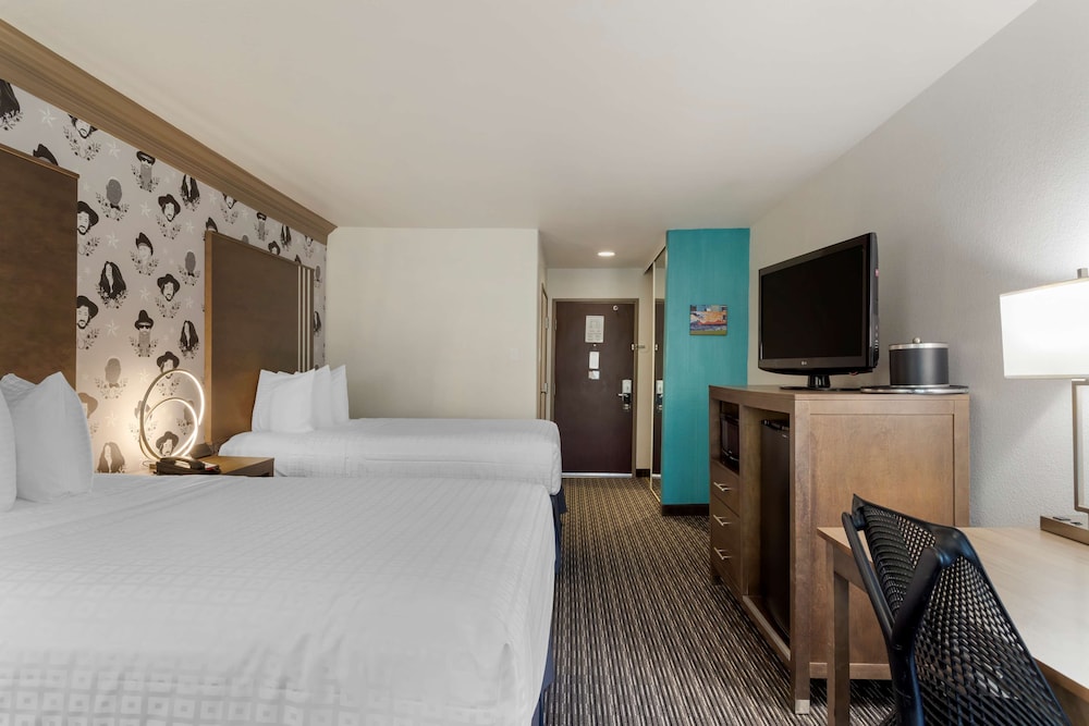 Suite, 1 Twin Bed, Accessible, Refrigerator & Microwave (With Sofabed) - Photo 5