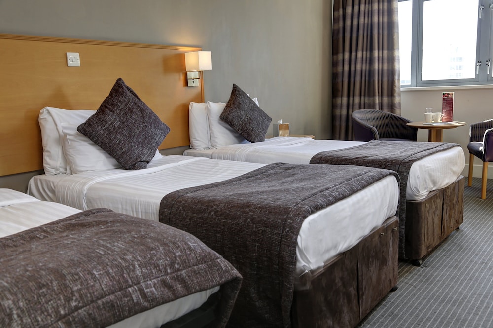 Standard Room, 3 Twin Beds - Photo 2