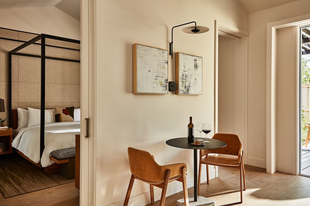 Suite (Orchard) - Photo 6