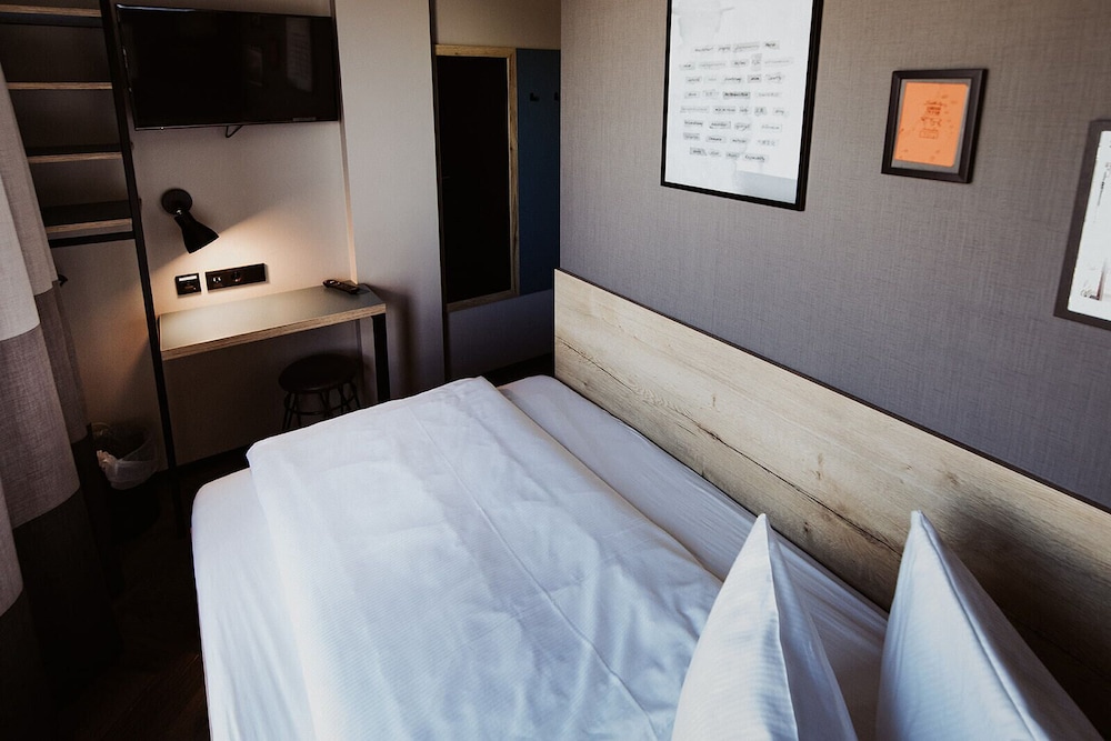 Economy Single Room