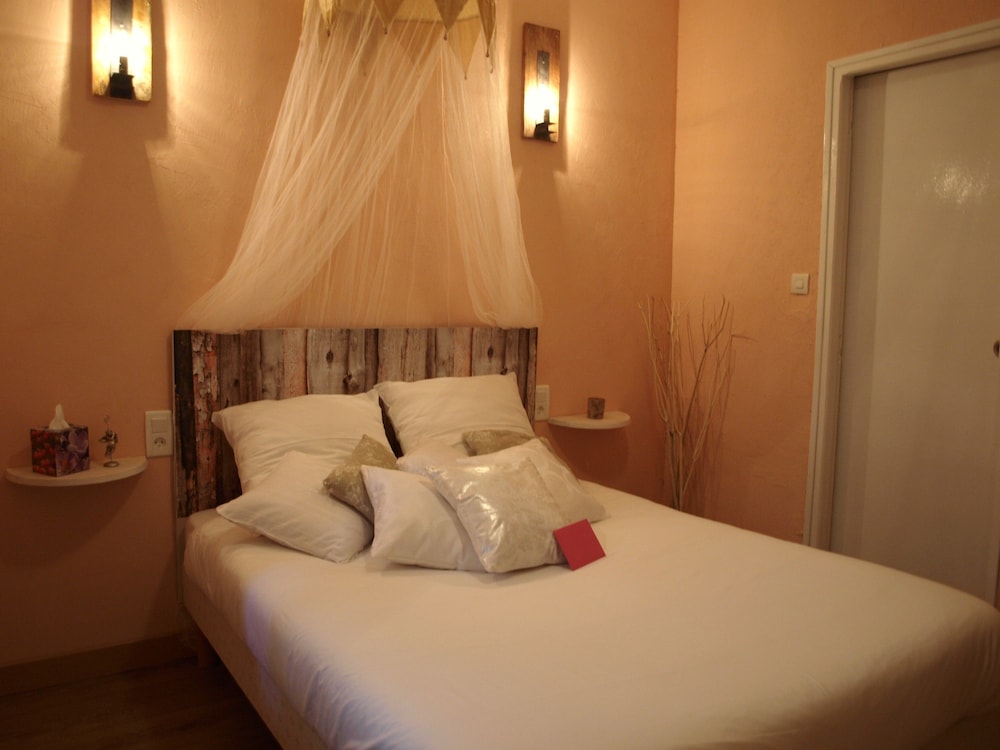 Standard Double Room Single Use (Nature) photo 3