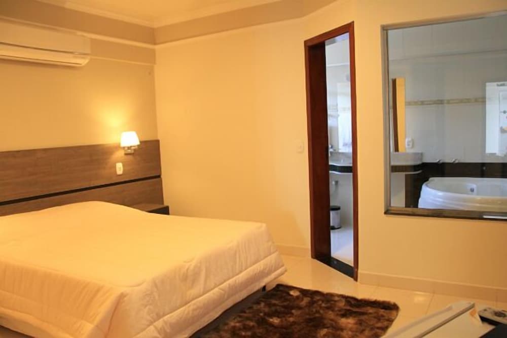 Deluxe Suite photo 2