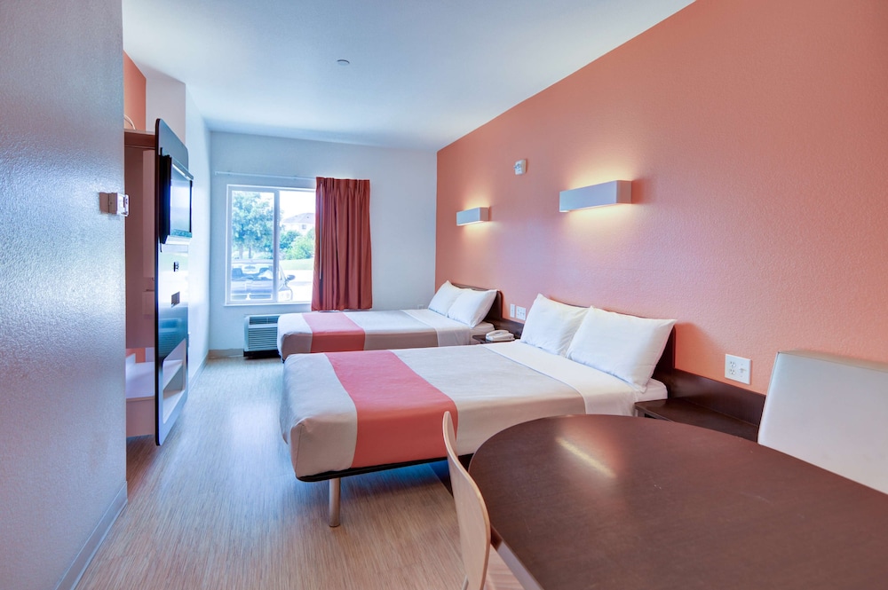 Deluxe Room, 2 Double Beds, Non Smoking, Refrigerator photo 3