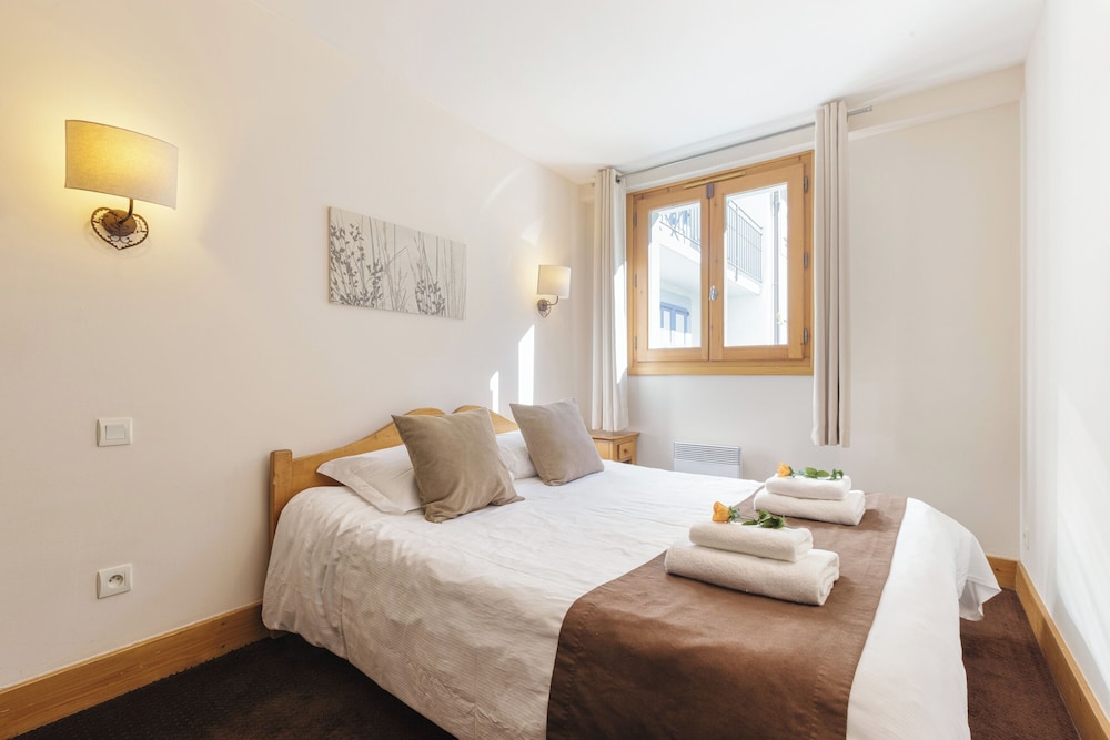Family Apartment, Multiple Bedrooms (Vallorcine Loriaz 13 ski in / ski out) Family Apartment, Multiple Bedrooms (Vallorcine Loriaz 13 ski in / ski out)
