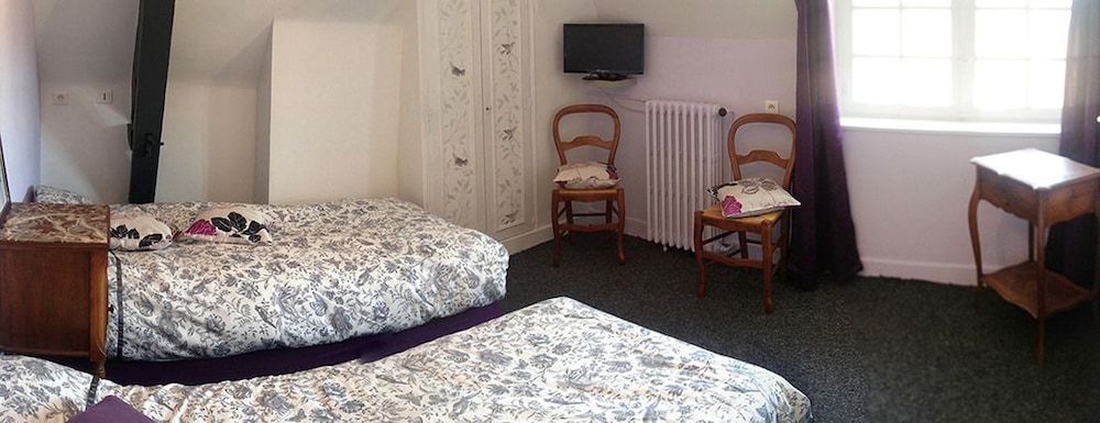 Standard Twin Room, Ensuite, City View photo 2