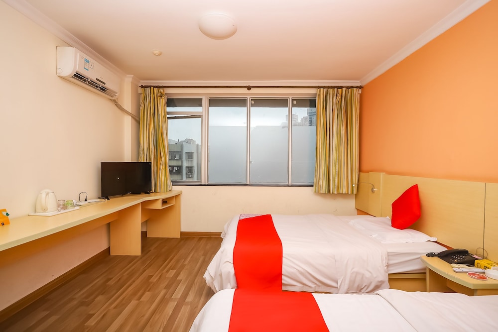 Standard Twin Room photo 3