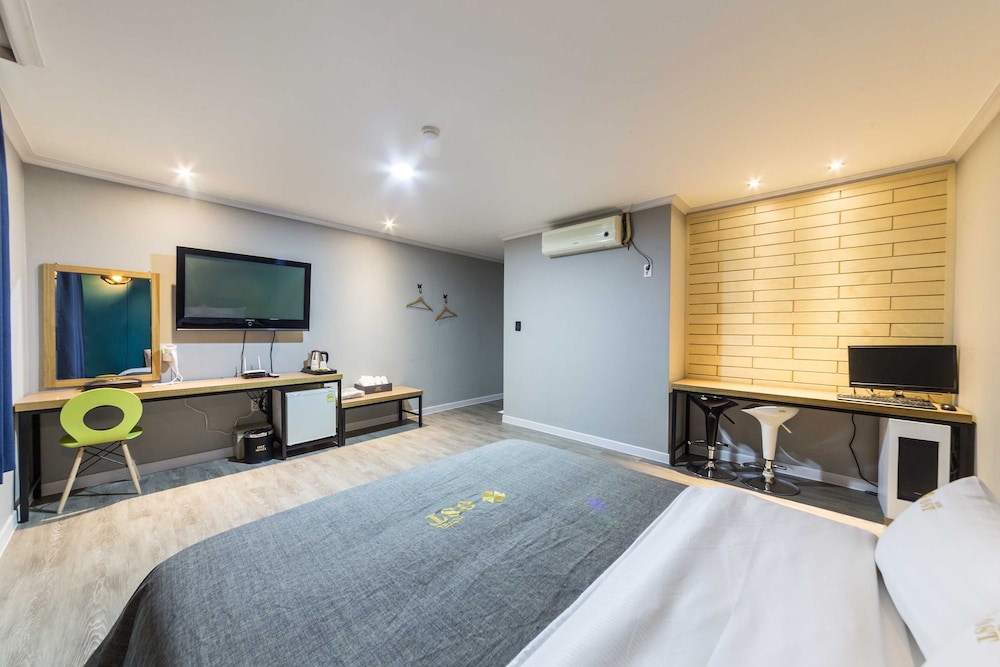 Deluxe Double Room photo 3