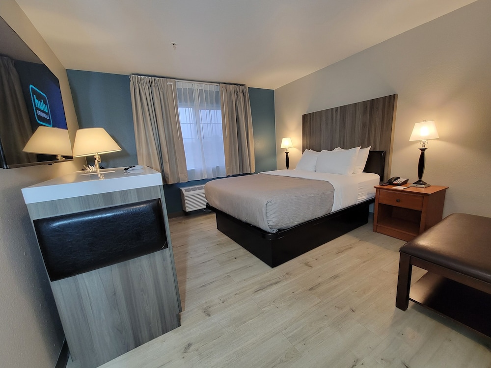 Room, Multiple Beds, Non Smoking - Photo 1