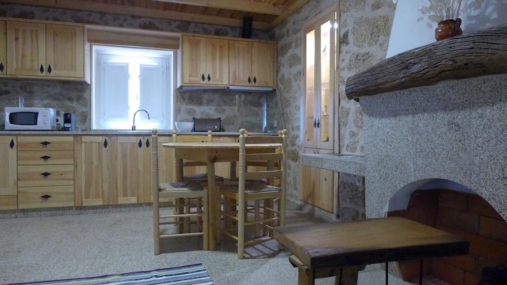 Traditional Townhome, 1 Bedroom, Kitchenette, Mountainside (Oliveira) photo 3