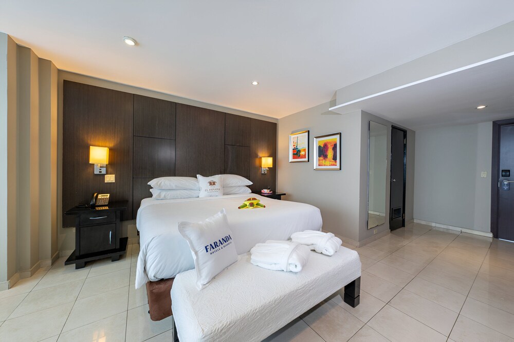 1 King Bed, Superior Room, City View - Photo 1