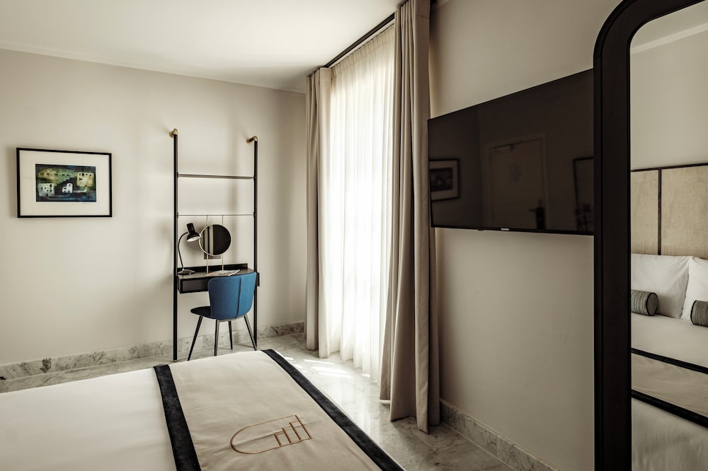 Superior Double or Twin Room, City View photo 1